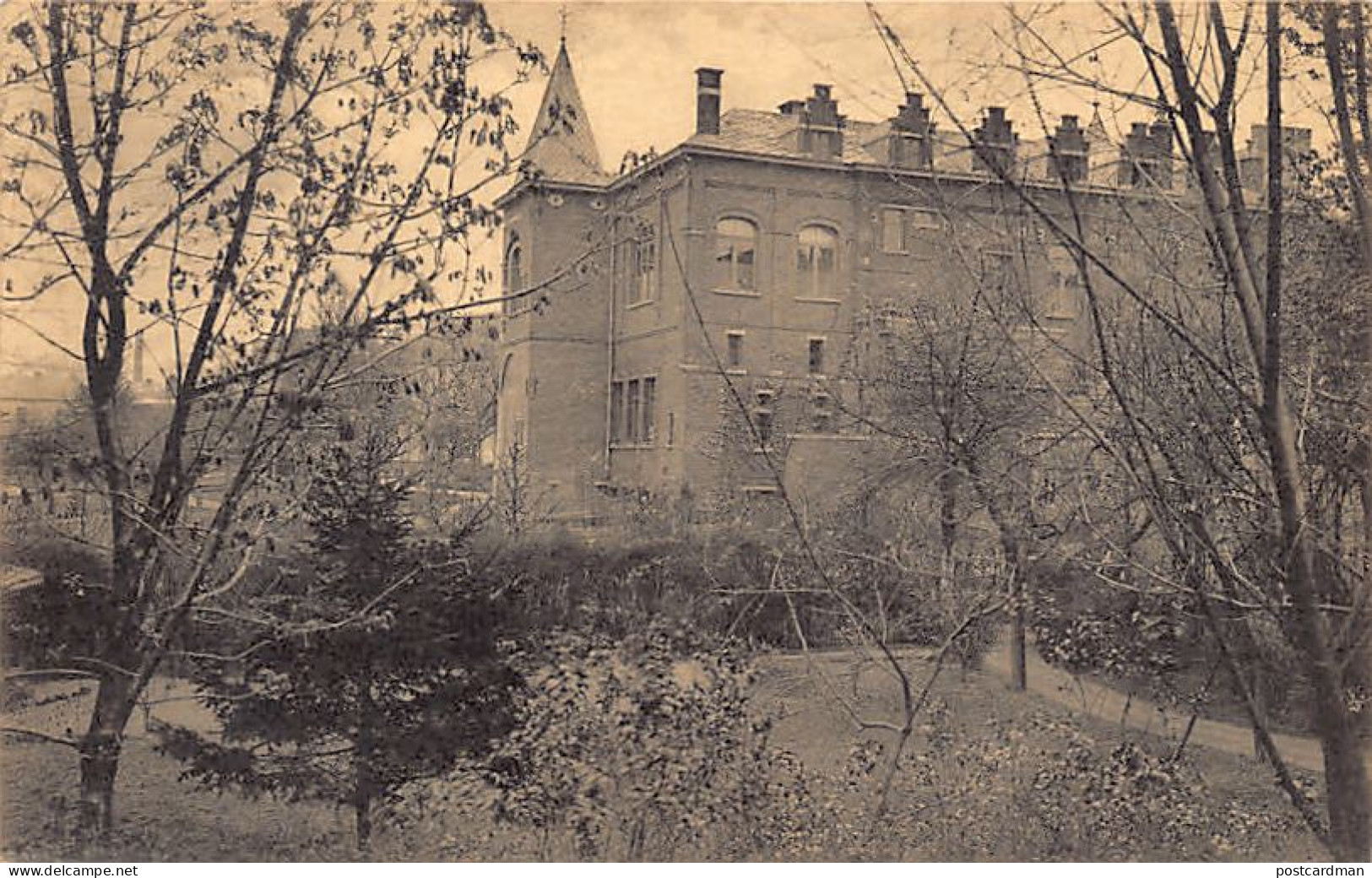 Belgique - BRAINE-LE-COMTE (Hainaut) Pensionnat Des Soeurs De Notre-Dame - Vue Prise De La Rue De Bruxelles  - Braine-le-Comte