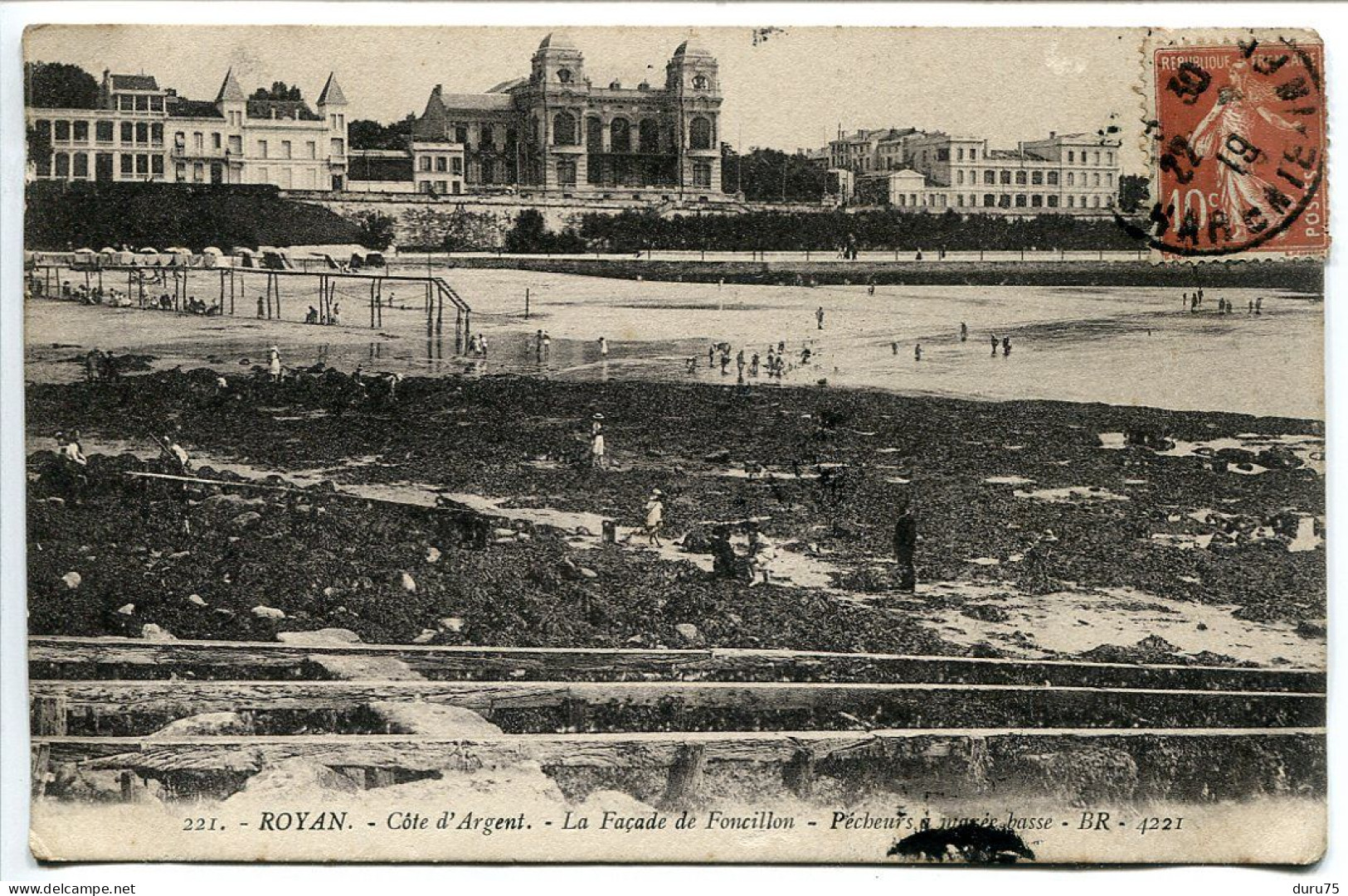 CPA Voyagé 1919 * ROYAN Côte D'Argent La Façade De Foncillon Pêcheurs à Marée Basse * BR Editeur - Royan