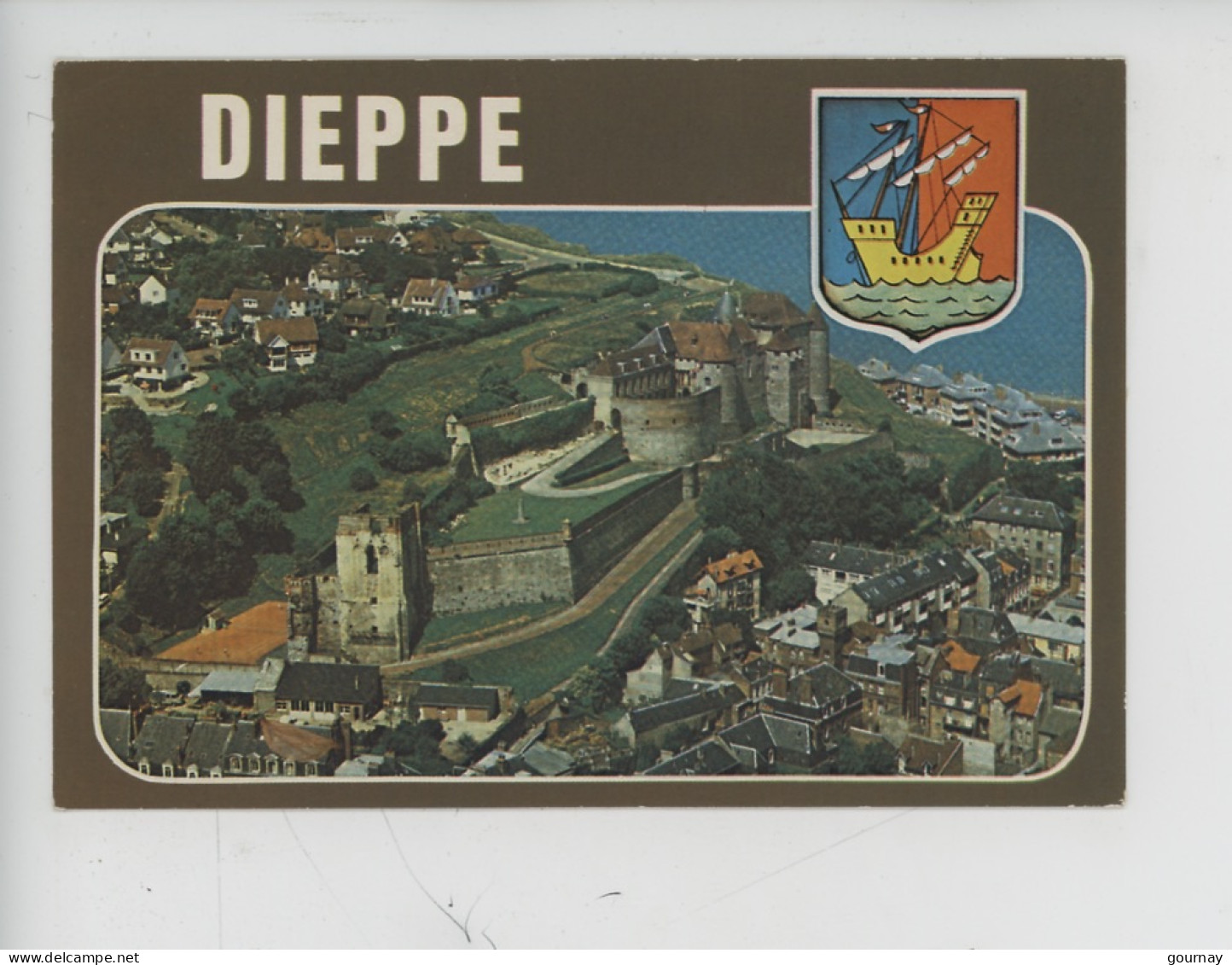 Dieppe - La Côte Normande (cp Vierge N°141 Artaud) Aérienne Sur La Vielle Blason - Dieppe