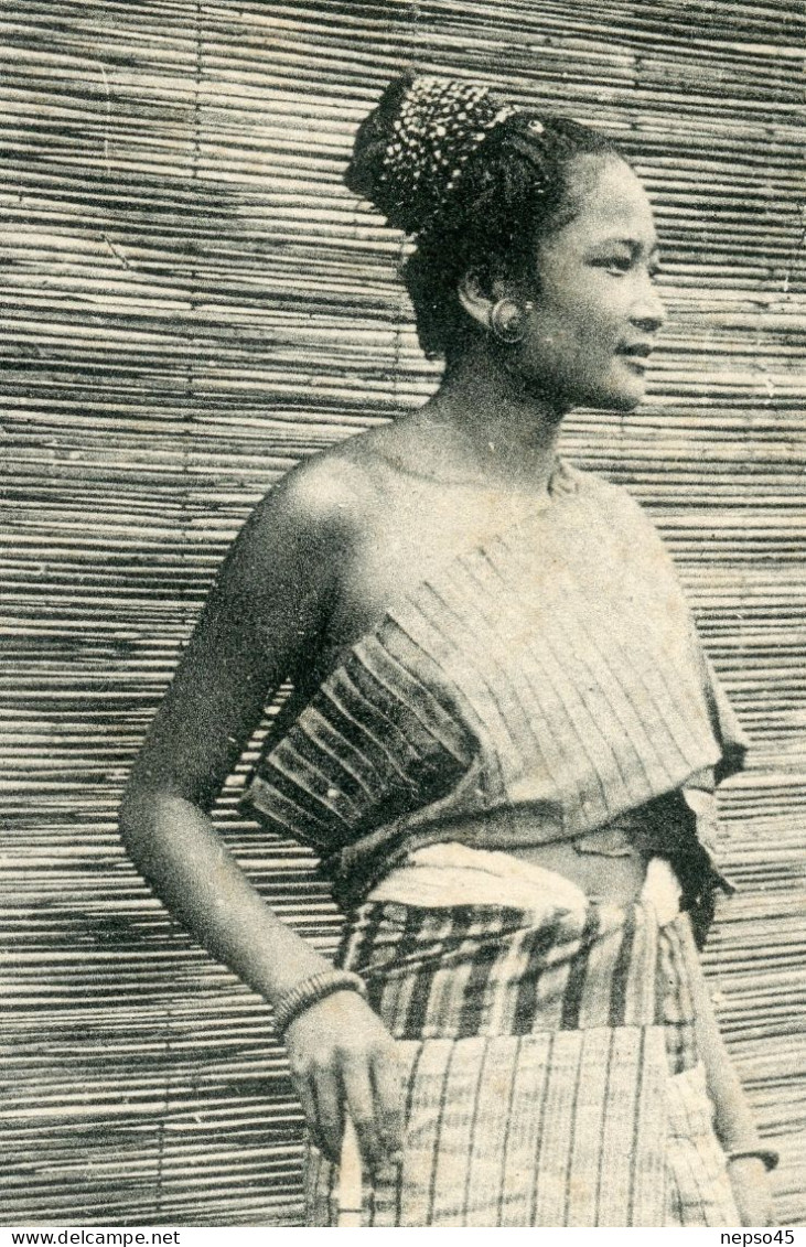 Asie.Femme.woman.une élègante De Luange - Prabang Sao Kham Melle Or - Laos
