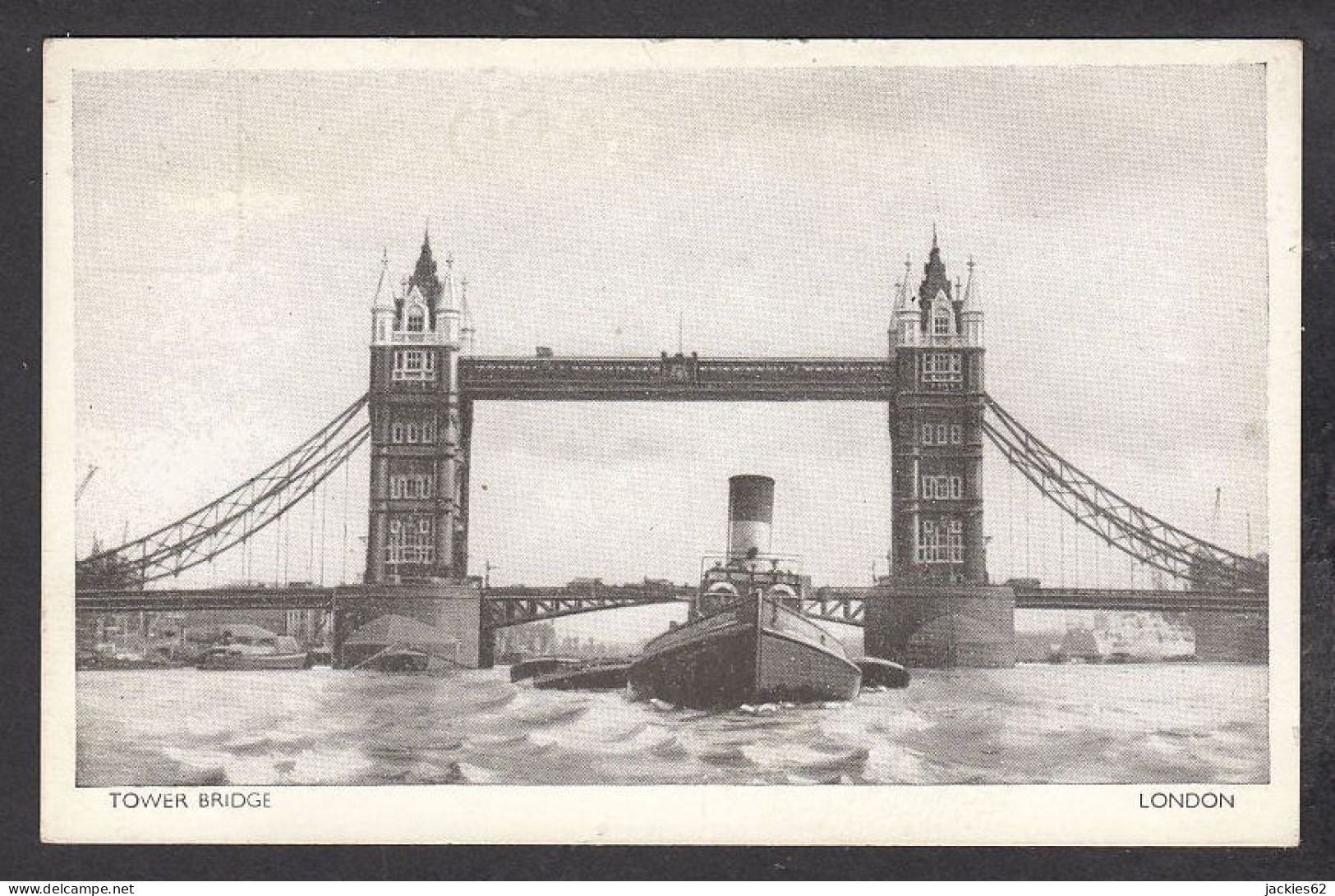 111014/ LONDON, Tower Bridge - River Thames