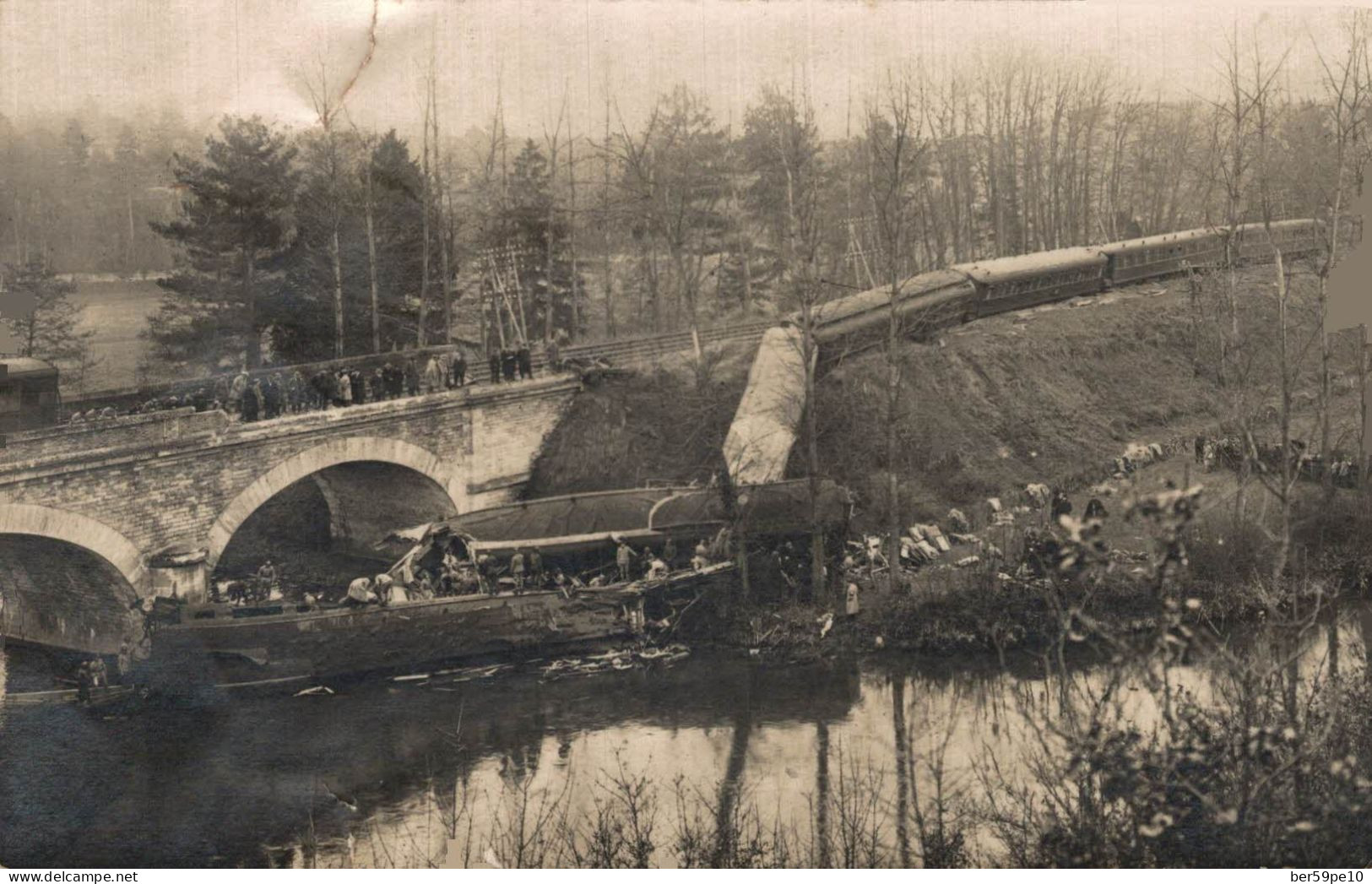 86 SAINT-BENOIT DERAILLEMENT DU TRAIN RAPIDE BORDEAUX - PARIS 1925 - Saint Benoît