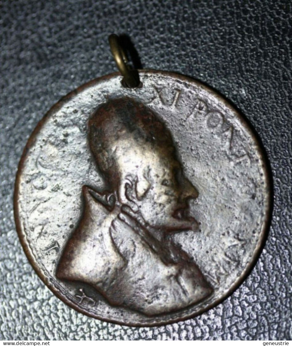 Médaille Religieuse XVIIe Bronze "Pape Innocent XI / Sixte V" Religious Medal - Religion &  Esoterik