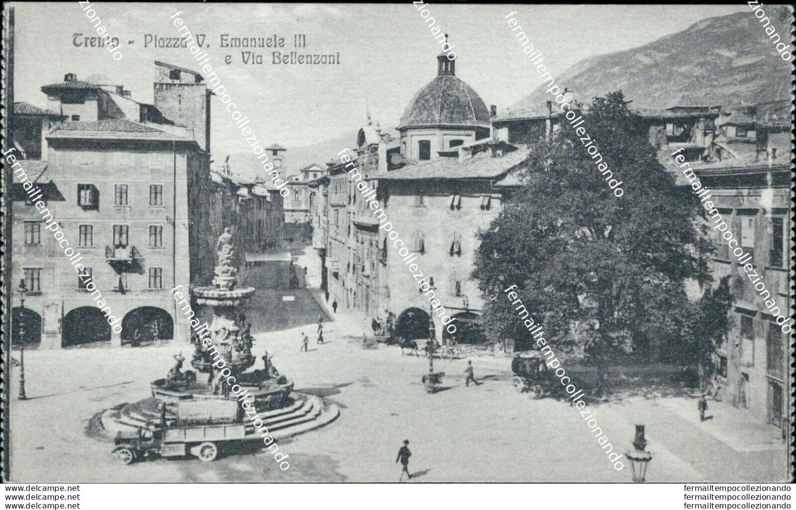 Bm145 Cartolina Trento  Citta' Piazza V.emanuele III E Via Bellenzani - Trento