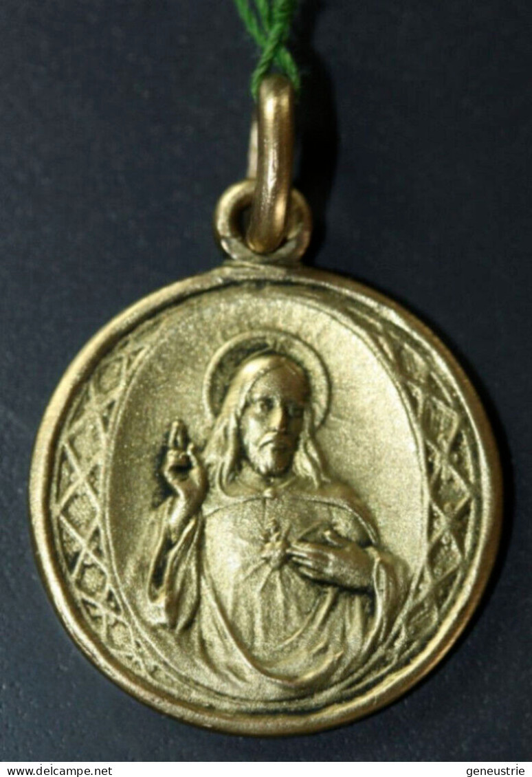 Médaille Religieuse Plaqué Or Début XXe "Sacré Coeur De Jésus" Religious Medal - Religion & Esotérisme