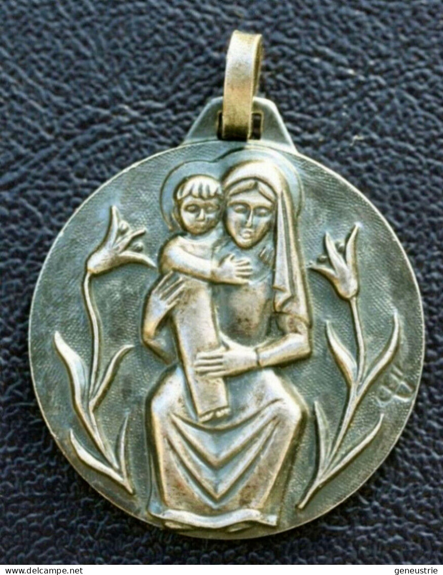 Médaille Religieuse Bronze Argenté Milieu XXe "Vierge à L'Enfant" Fernand Py - Religious Medal - Religion & Esotericism