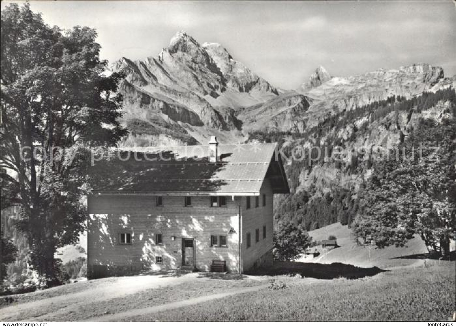 11631806 Braunwald GL Schweizerische Jugendherberge Gyseneggli Mit Ortstock Hohe - Sonstige & Ohne Zuordnung