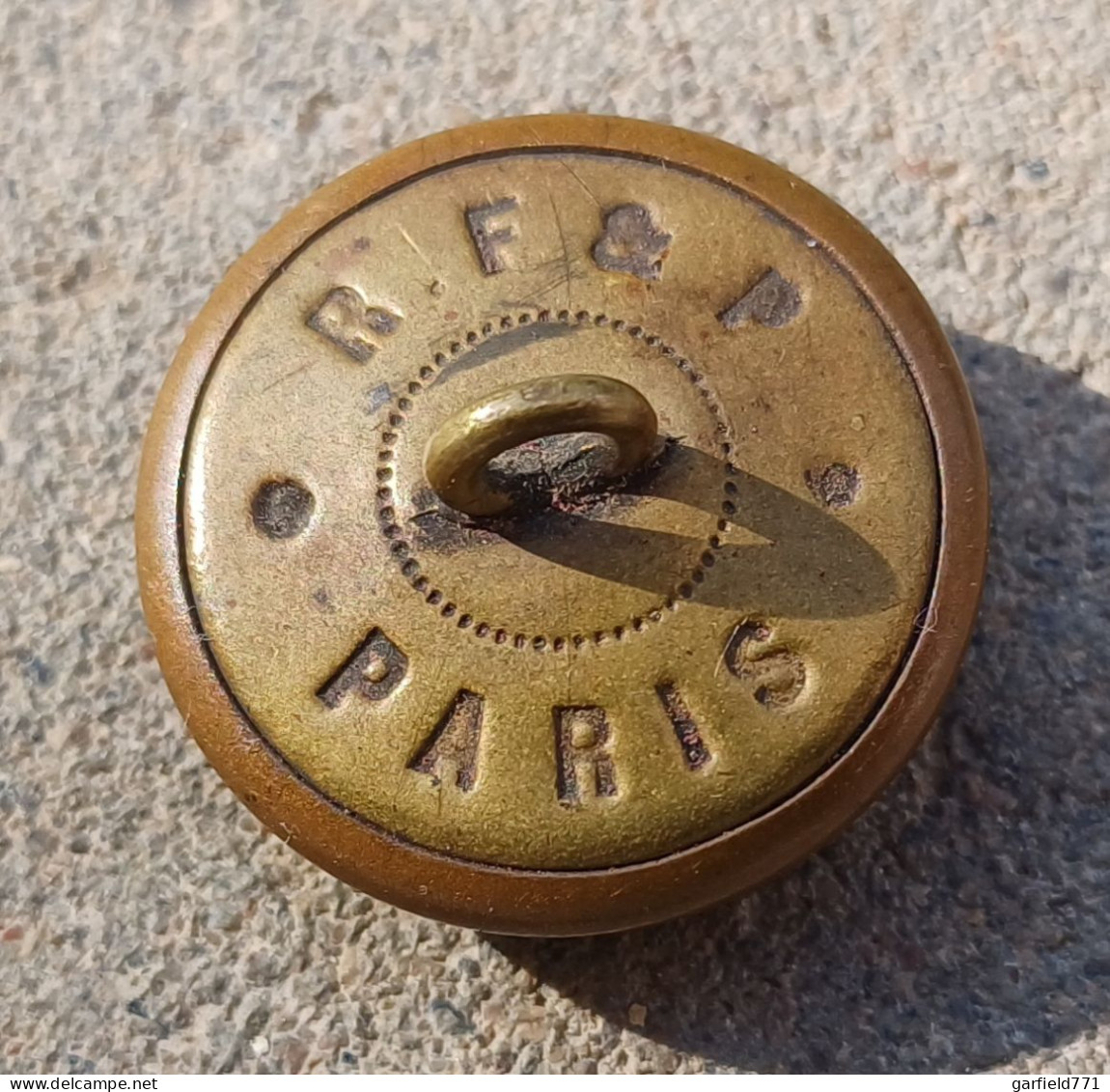 Ancien Bouton Vénerie Paris R. F. & P - Chasse à Courre - Sanglier - 25 MM - Modèle TRES RARE !!! - Botones