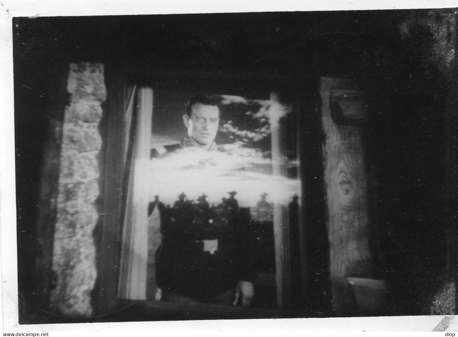 Photographie Photo Vintage Snapshot Cin&eacute;ma John Wayne &eacute;cran - Autres & Non Classés