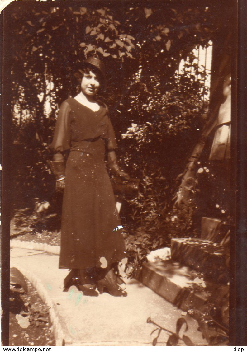 Photographie Photo Vintage Snapshot Femme Mode Fashion - Other & Unclassified