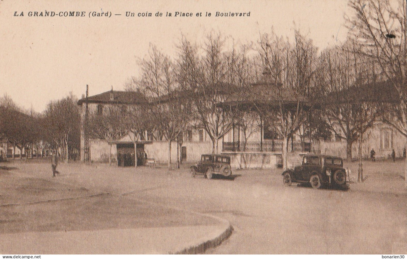 CPA 30 LA GRAND-COMBE  COIN DE LA PLACE ET BOULEVARD - La Grand-Combe