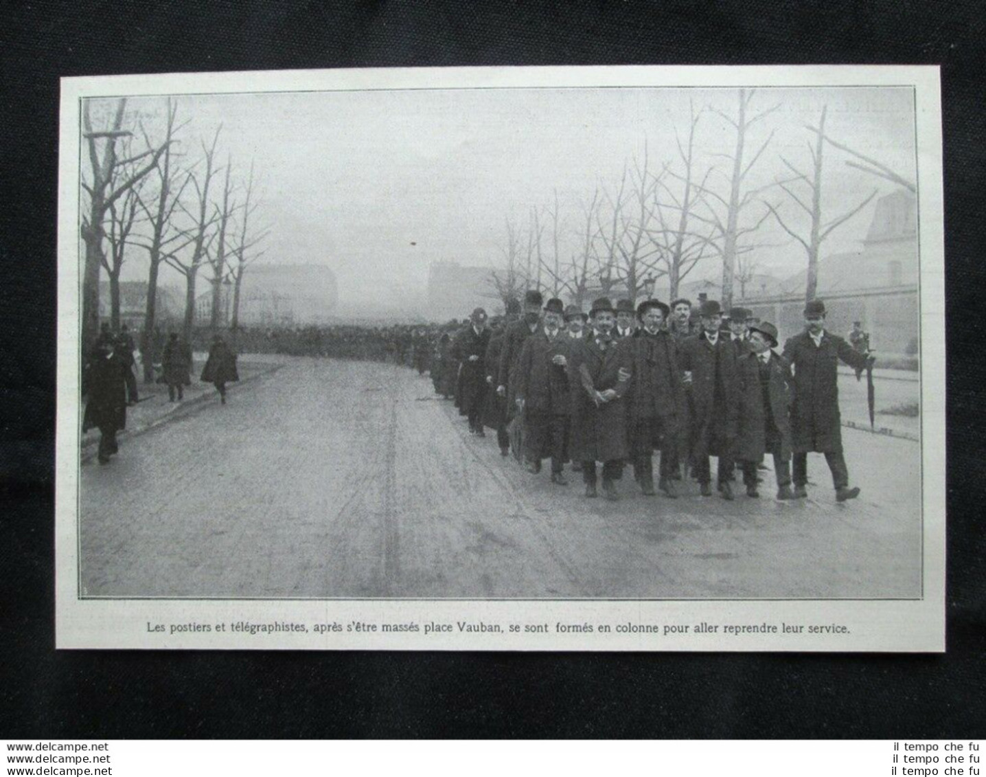 I Postini E I Telegrafisti Radunati A Vauban Stampa Del 1909 - Andere & Zonder Classificatie