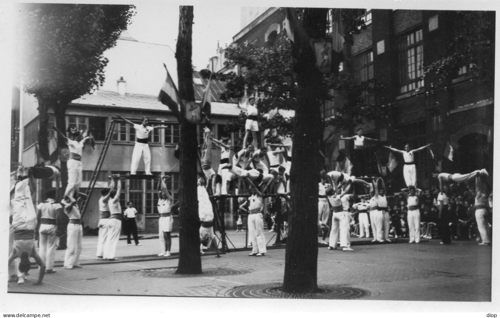 Photographie Photo Vintage Snapshot Gymnastique F&ecirc;te Kermesse Pyramide - Sport