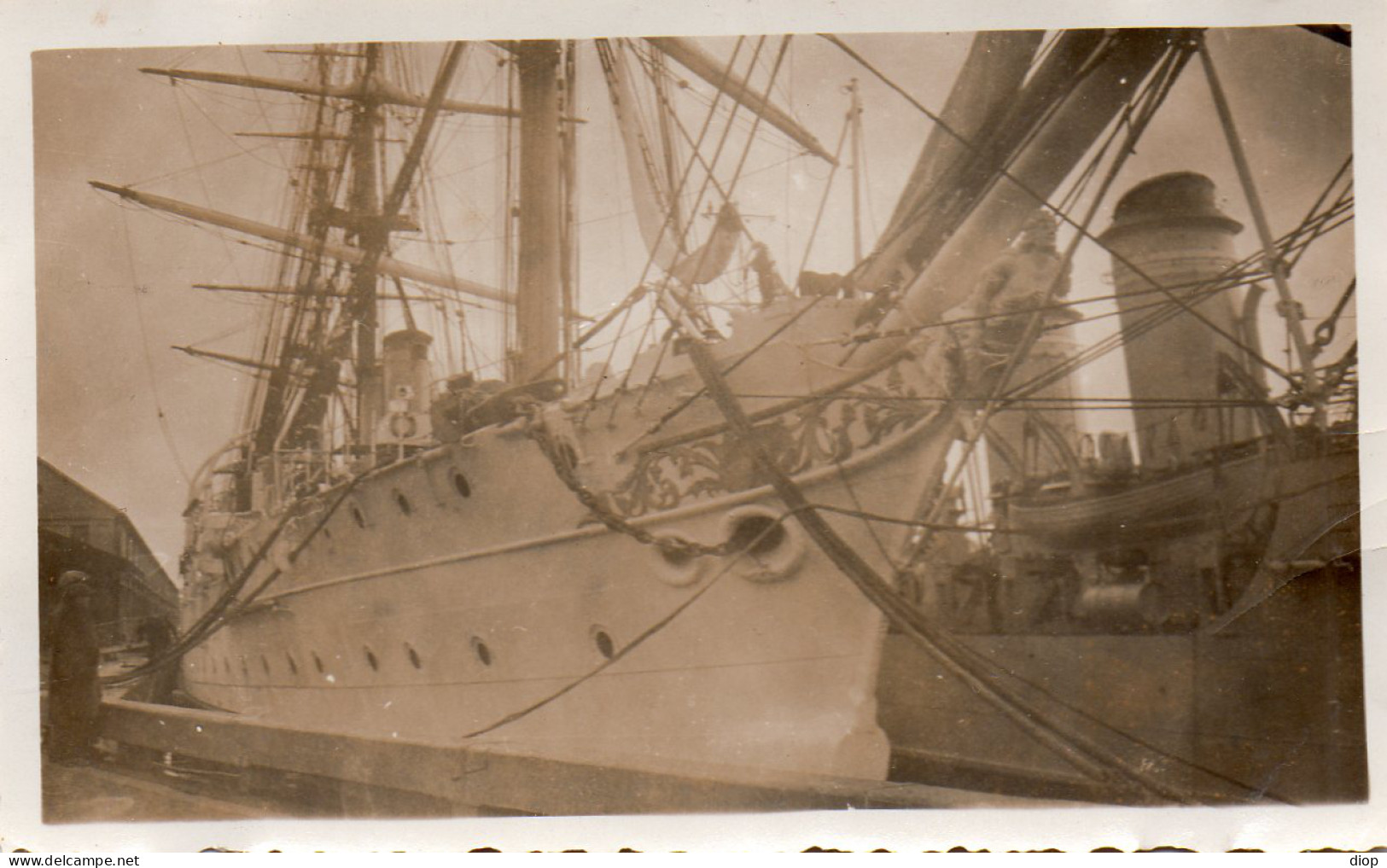Photographie Photo Vintage Snapshot Militaire Quai Dock Bateau Marin  - Barche