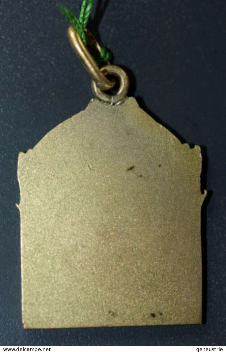 Médaille Religieuse Début XXe "Art Nouveau" Plaqué Or "Sainte Marie" Graveur: Germain De Mellanville - Religious Medal - Religión & Esoterismo