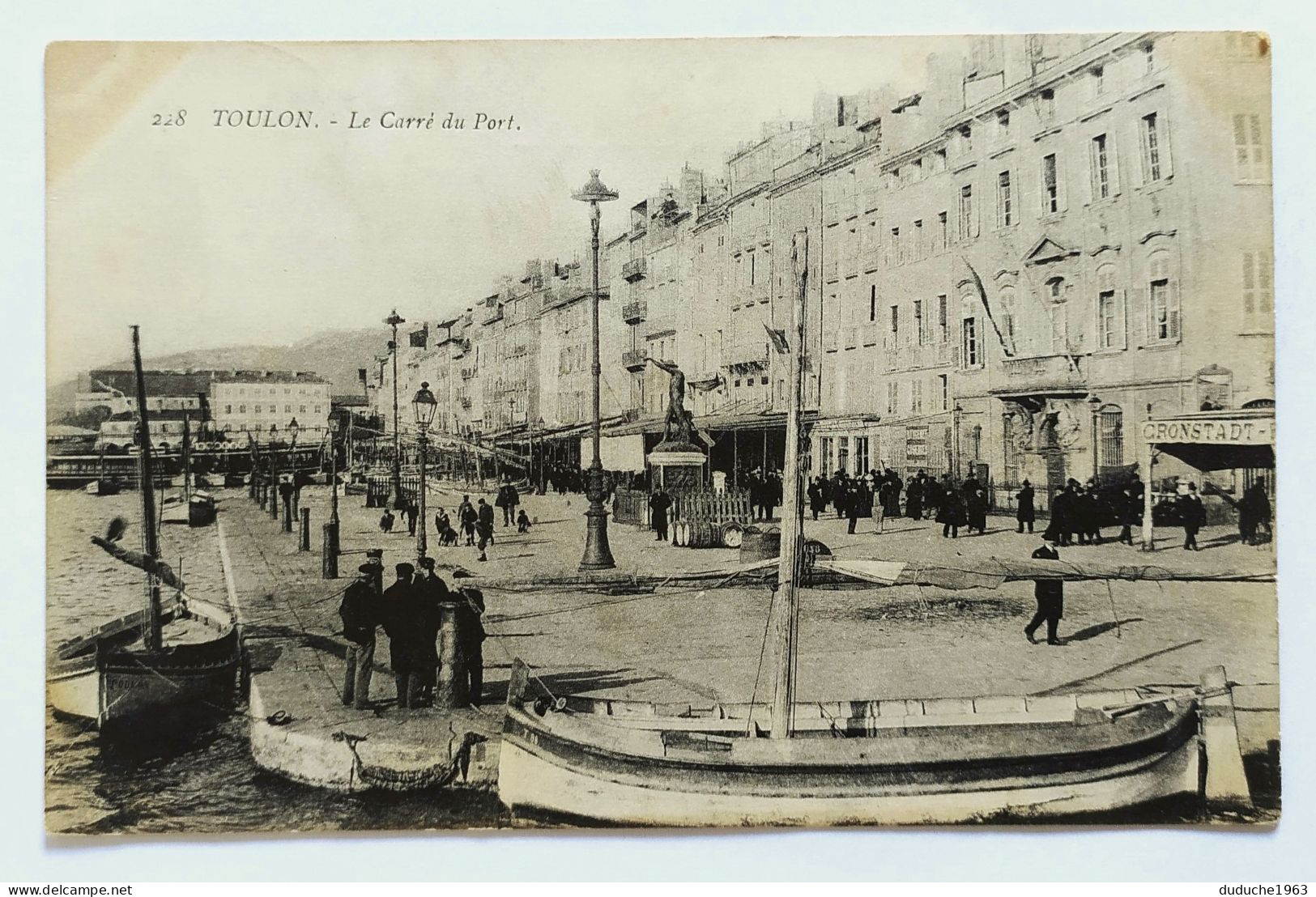 CPA - 83.Toulon. Le Carré Du Port - Toulon