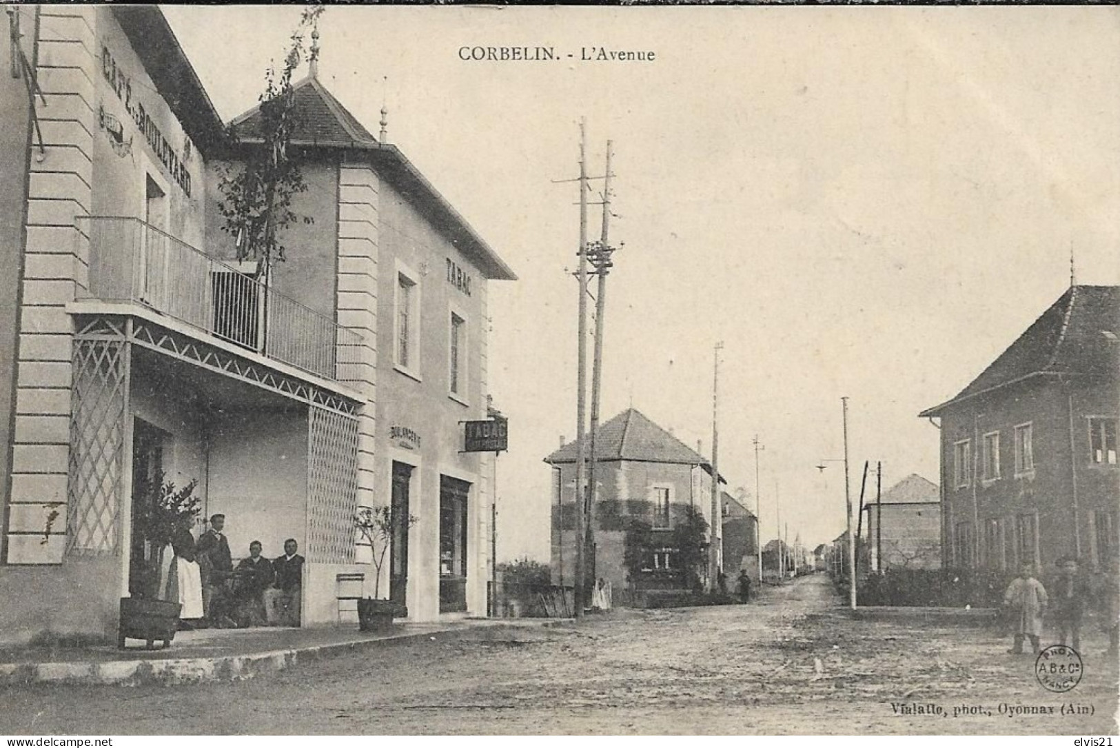 CORBELIN L' Avenue - Corbelin