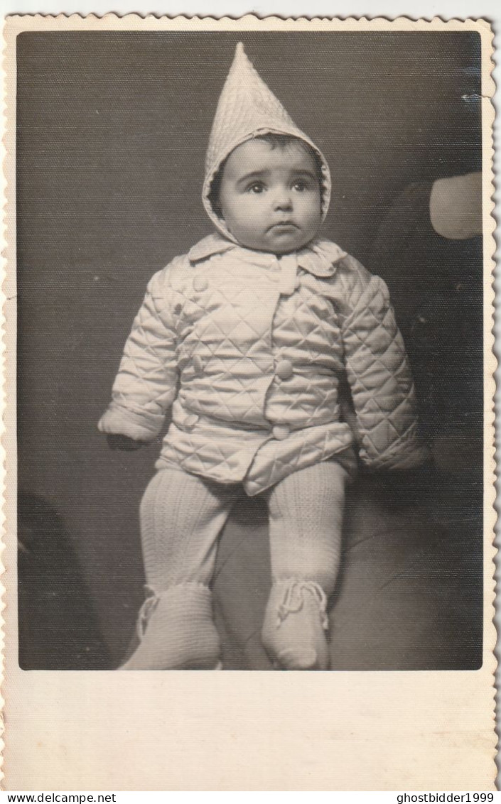 JEWISH JUDAICA TURQUIE  CONSTANTINOPLE FAMILY ARCHIVE SNAPSHOT PHOTO ENFANT BABY 8.3X13.2cm. - Anonymous Persons