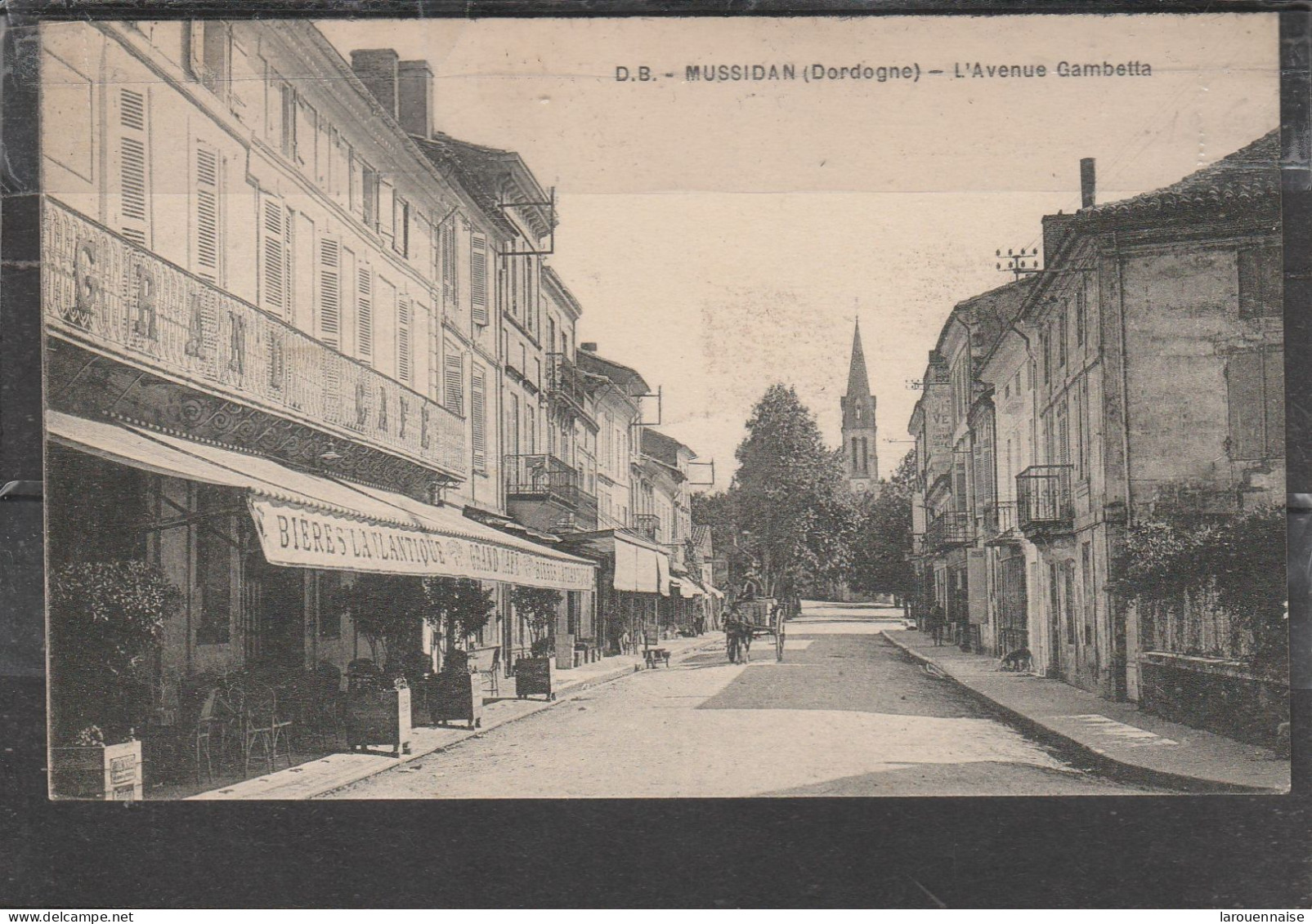 24 - MUSSIDAN - L' Avenue Gambetta - Mussidan