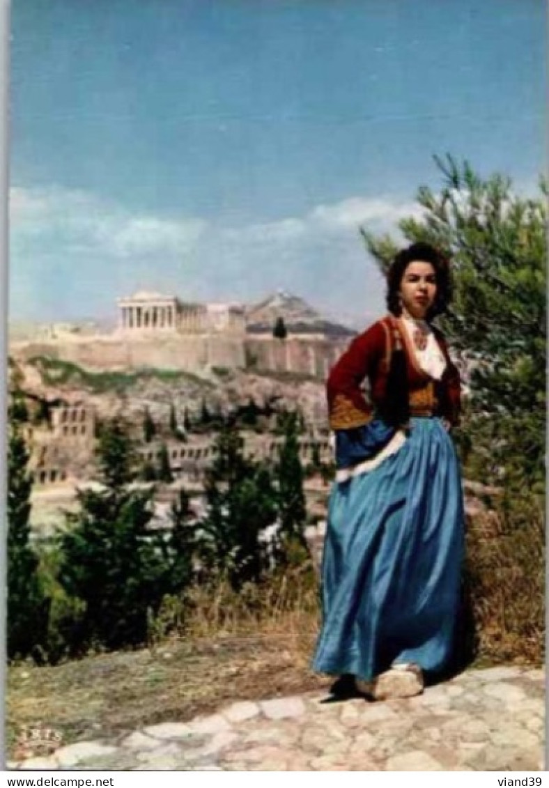 ATHENES.  -  Costumes Hélleniques : Mode Reine Amalie. - Greece