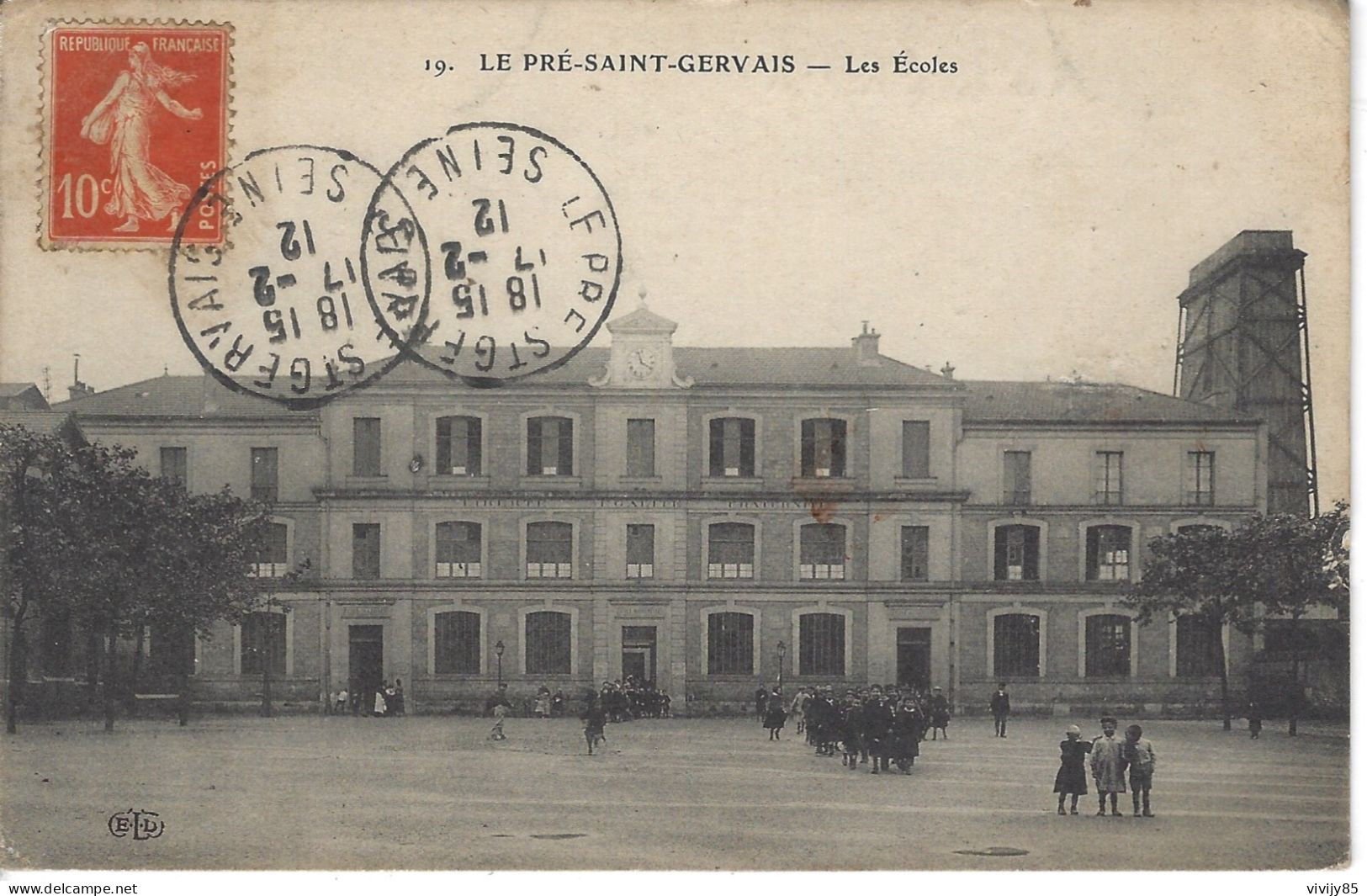 93 - LE PRE SAINT GERVAIS - Belle Animation Devant Les Ecoles - Le Pre Saint Gervais