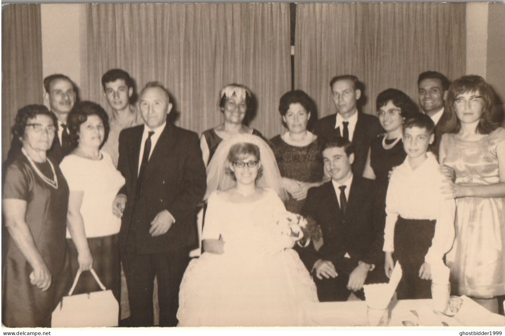 JEWISH JUDAICA ISRAEL HAKIRIA TEL AVIV WEDDING FAMILY ARCHIVE SNAPSHOT PHOTO FEMME HOMME  8.9X14cm. - Personnes Anonymes