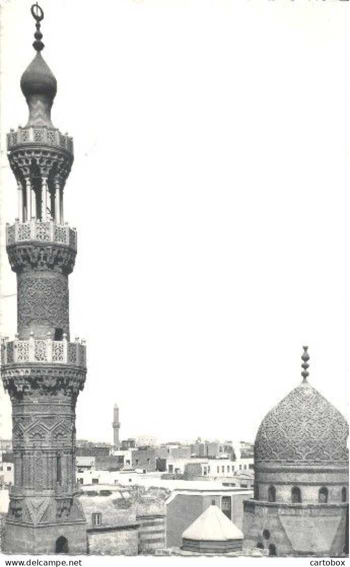 Caïro (Cairo) , The Minaret Of Sultan Hassan Mosque   (2 X Scan) - Le Caire