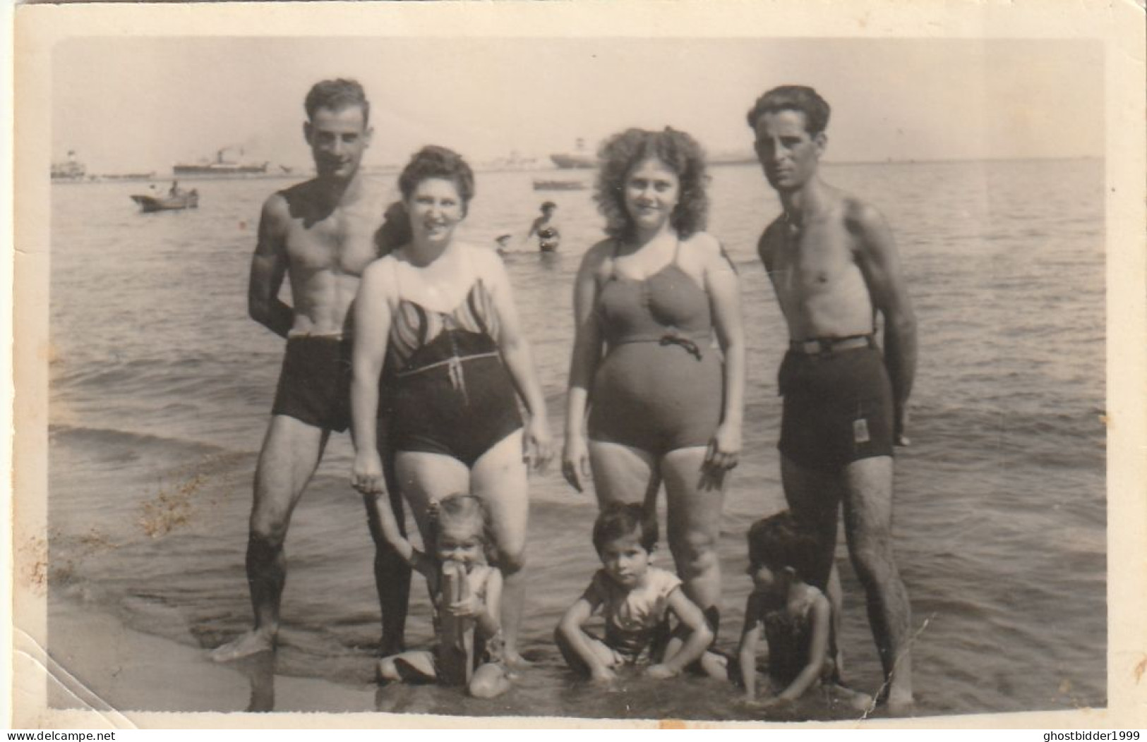 JEWISH JUDAICA ISRAEL TURQUIE ? FAMILY ARCHIVE SNAPSHOT PHOTO FEMME HOMME MAILLOT DE BAIN 5.6X8.5cm. - Anonymous Persons