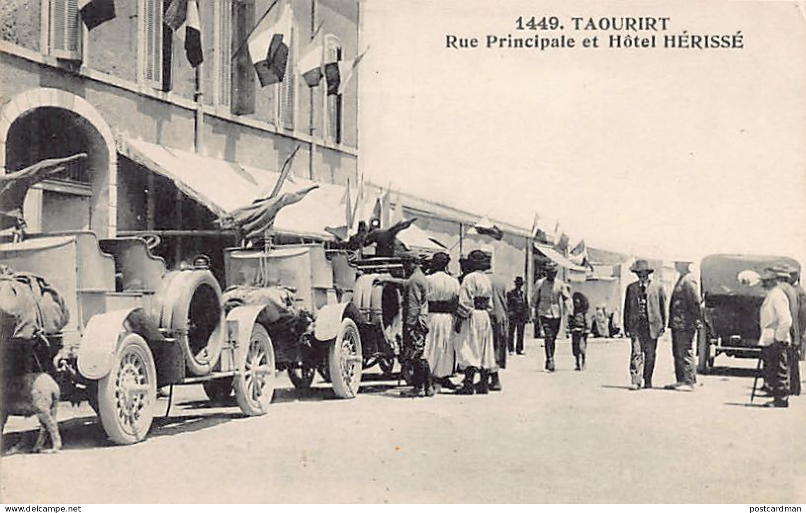 Maroc - TAOURIT - Automitrailleuses - Rue Principale Et Hôtel Hérissé - Ed. Boumendil (Taourit) 1449 - Autres & Non Classés