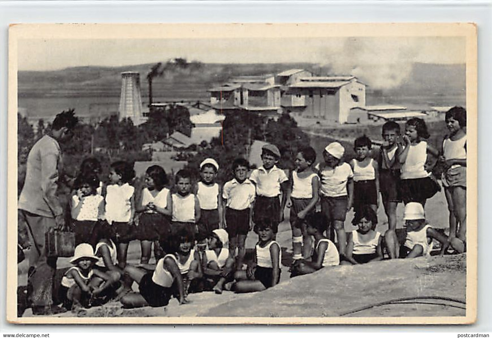 Israel - HAIFA - Younger Generation In Front Of The Nesher Cement Works - Publ.  - Israele