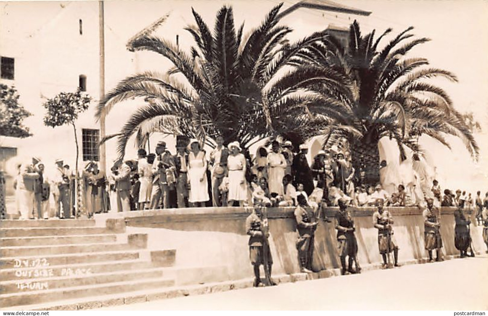 Maroc - TÉTOUAN Tetuan - Devant Le Palais Du Pacha - Soldats - CARTE PHOTO - Ed. Inconnu  - Other & Unclassified