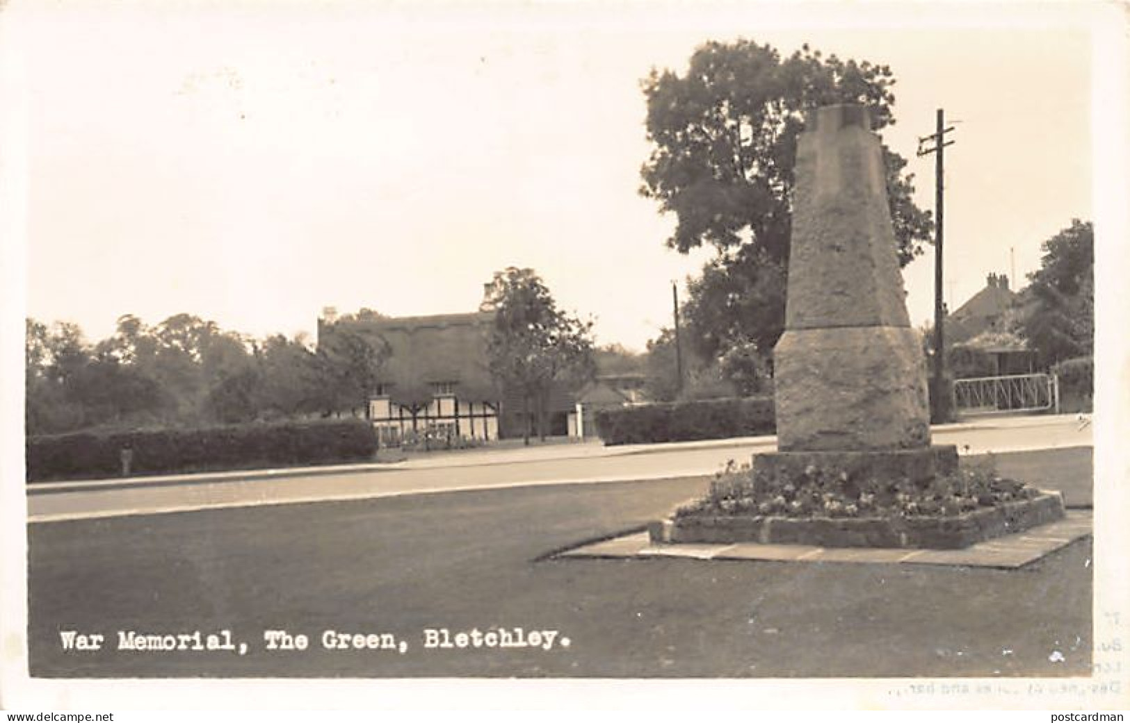 England - BLETCHLEY - War Memorial, The Green - REAL PHOTO - Buckinghamshire