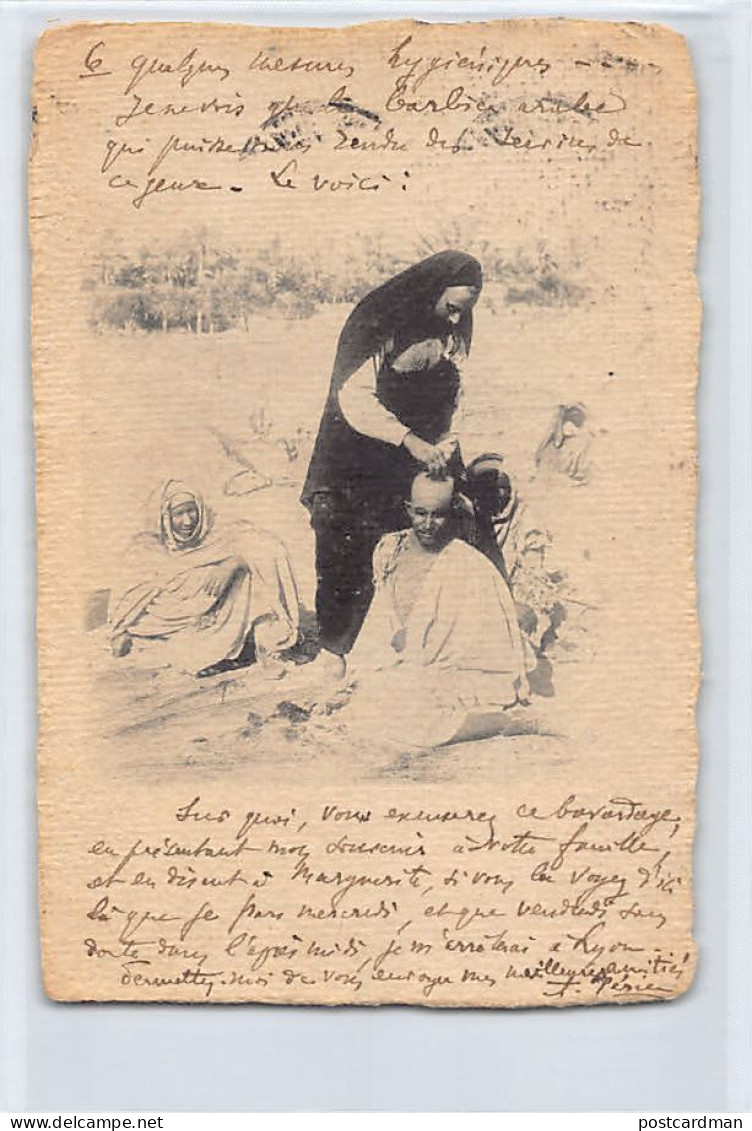 TUNISIE - Femme Arabe Rasant La Tête De Son Mari - CARTE PRÉCURSEUR Imprimée Sur Velin Année 1901 - Ed. Inconnu  - Tunesië