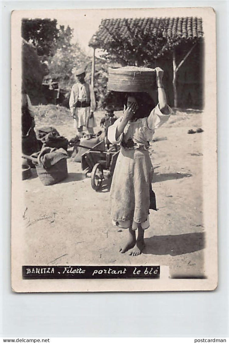 Macedonia - BANICA Banitza - Girl Carrying Wheat - PHOTOGRAPH - Macédoine Du Nord