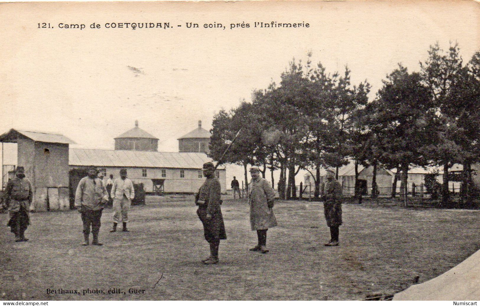 Camp De Coëtquidan Animée Infirmerie Militaires Soldats Militaria - Guer Cötquidan