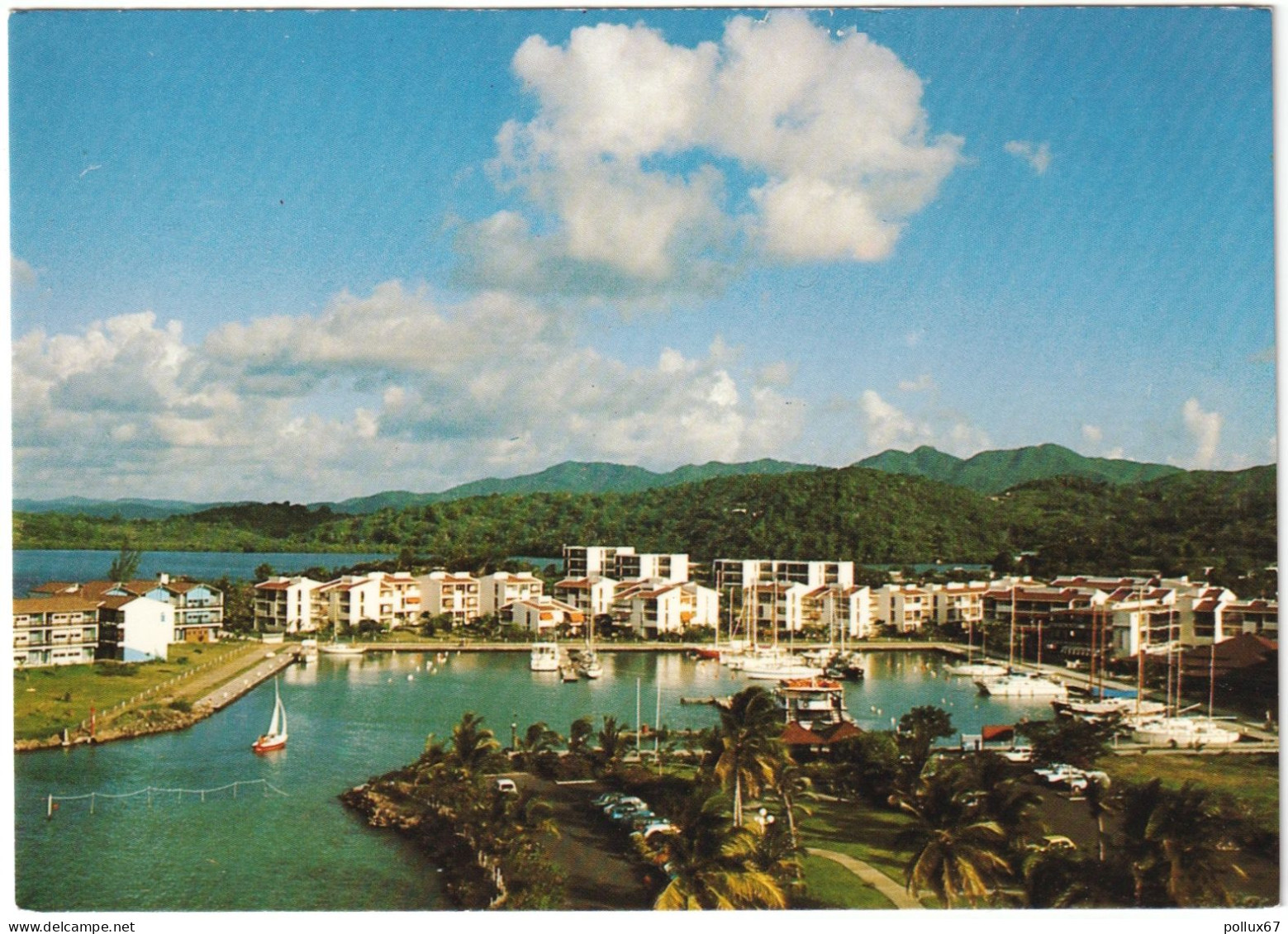 CPSM LES TROIS ÎLETS  (MARTINIQUE)  VUE SUR LA MARINA - Autres & Non Classés