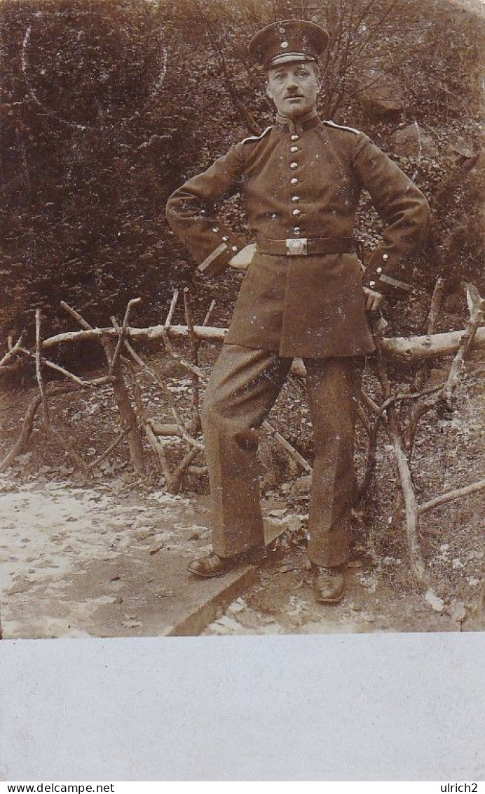 AK Foto Deutscher Soldat Mit Schirmkappe - Stettin 1916  (69283) - War 1914-18