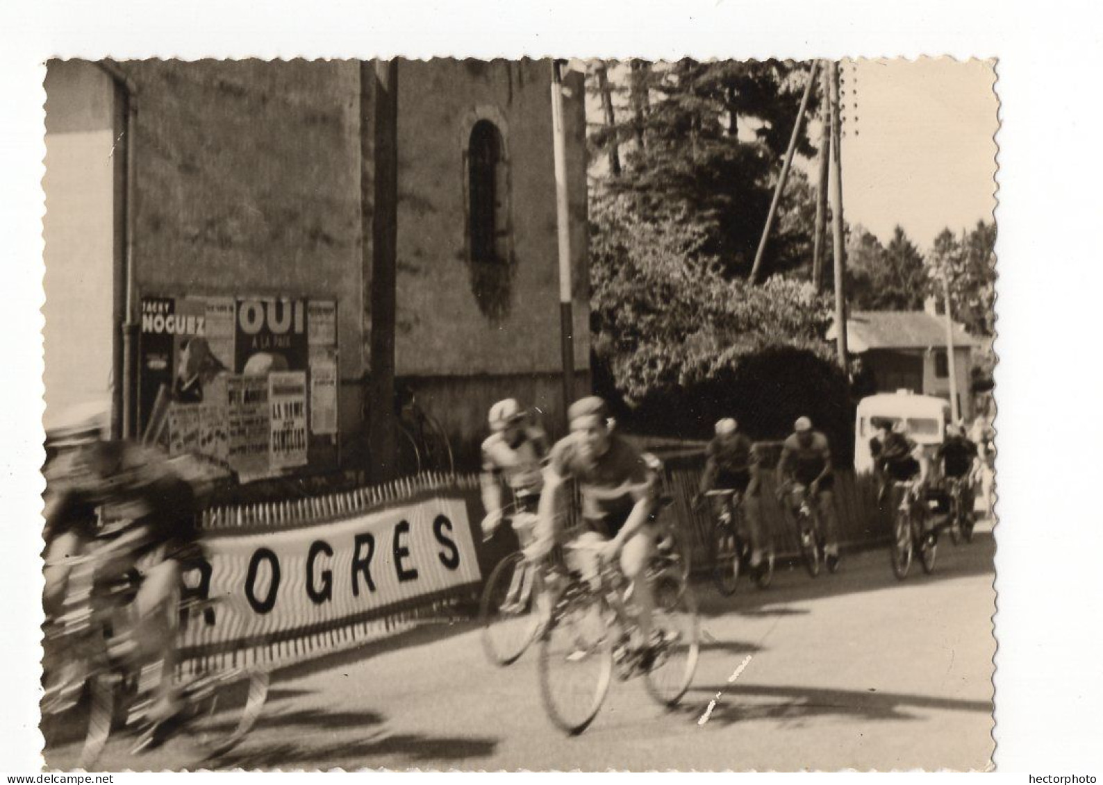 Snapshot Course Velo Cyclisme Coureur Affiche Le Progrès 50s 60s - Cyclisme