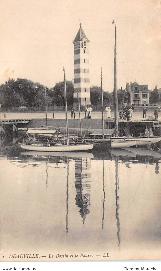 DEAUVILLE - Le Bassin Et Le Phare - Très Bon état - Deauville