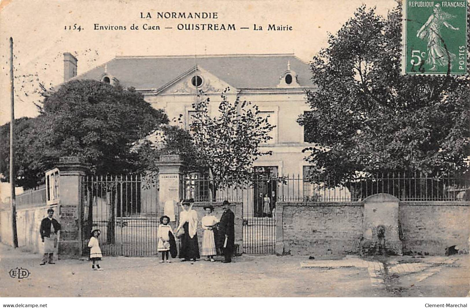 OUISTREHAM - La Mairie - Très Bon état - Ouistreham