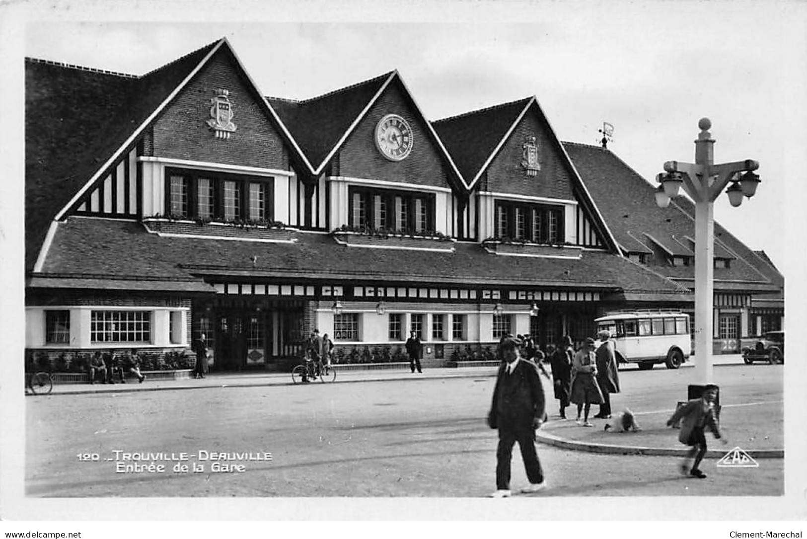 TROUVILLE - DEAUVILLE - Entrée De La Gare - Très Bon état - Trouville