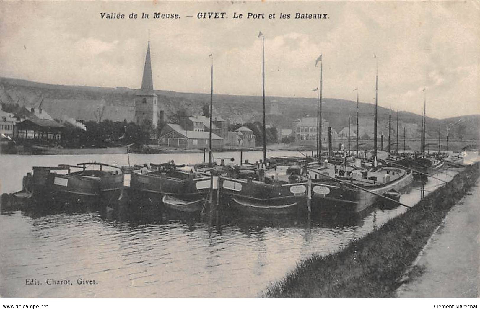 GIVET - Le Port Et Les Bateaux - Très Bon état - Givet