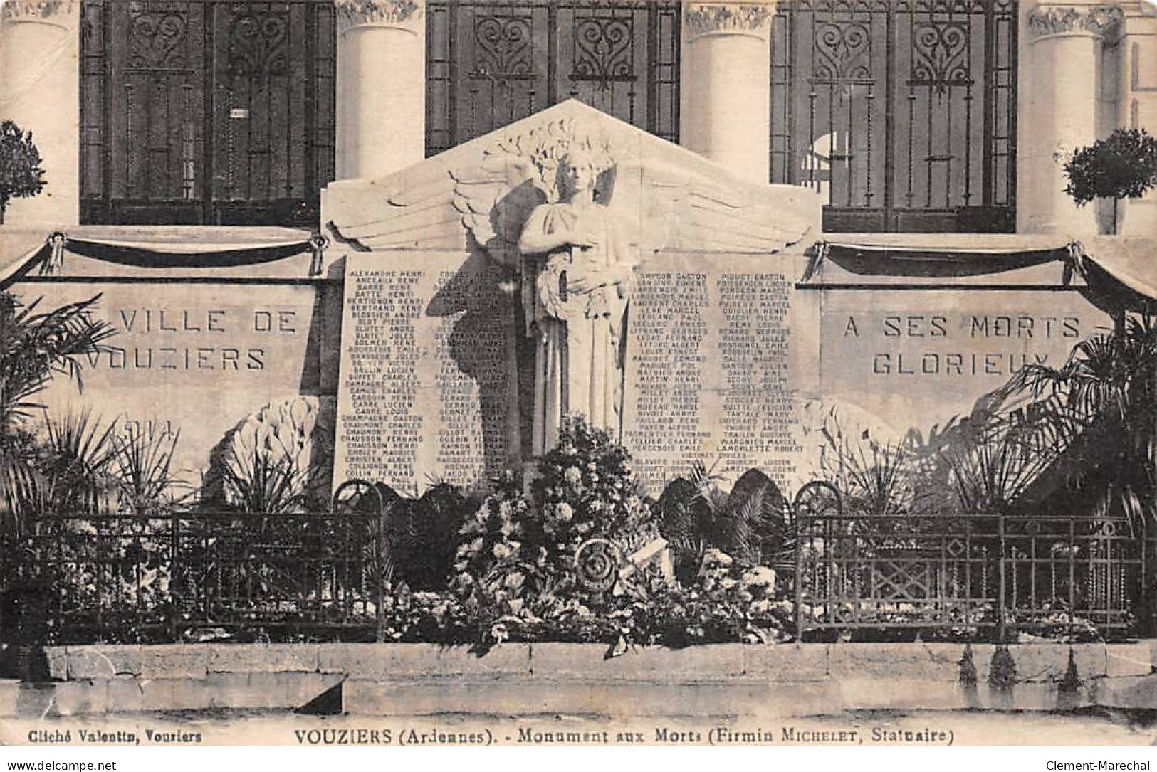 VOUZIERS - Monument Aux Morts - état - Vouziers