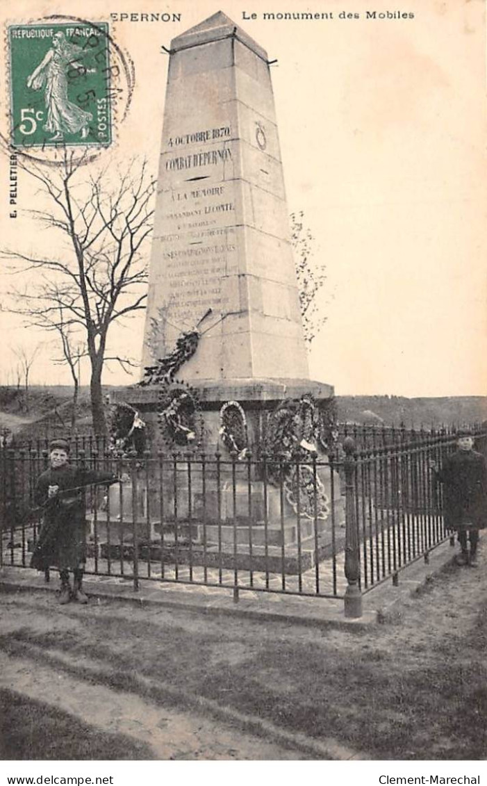 EPERNON - Le Monument Des Mobiles - Très Bon état - Epernon