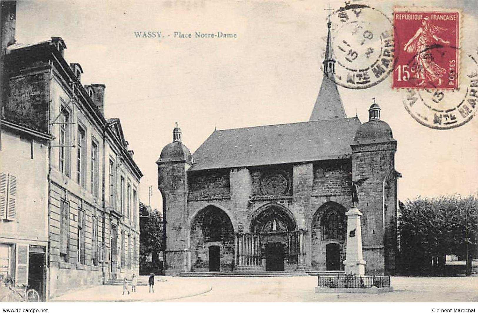 WASSY - Place Notre Dame - Très Bon état - Wassy