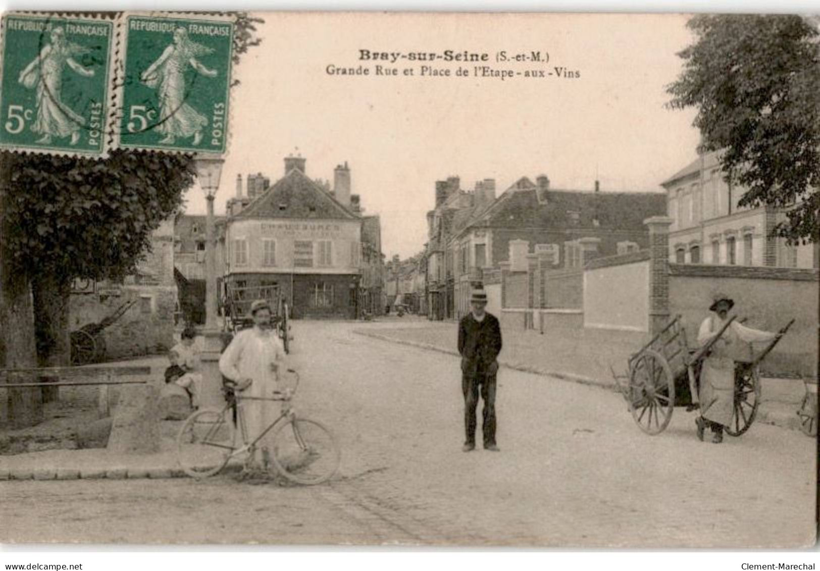 BRAY-sur-SEINE: Grande Rue Et Place De L'étape-aux-vins - Très Bon état - Bray Sur Seine