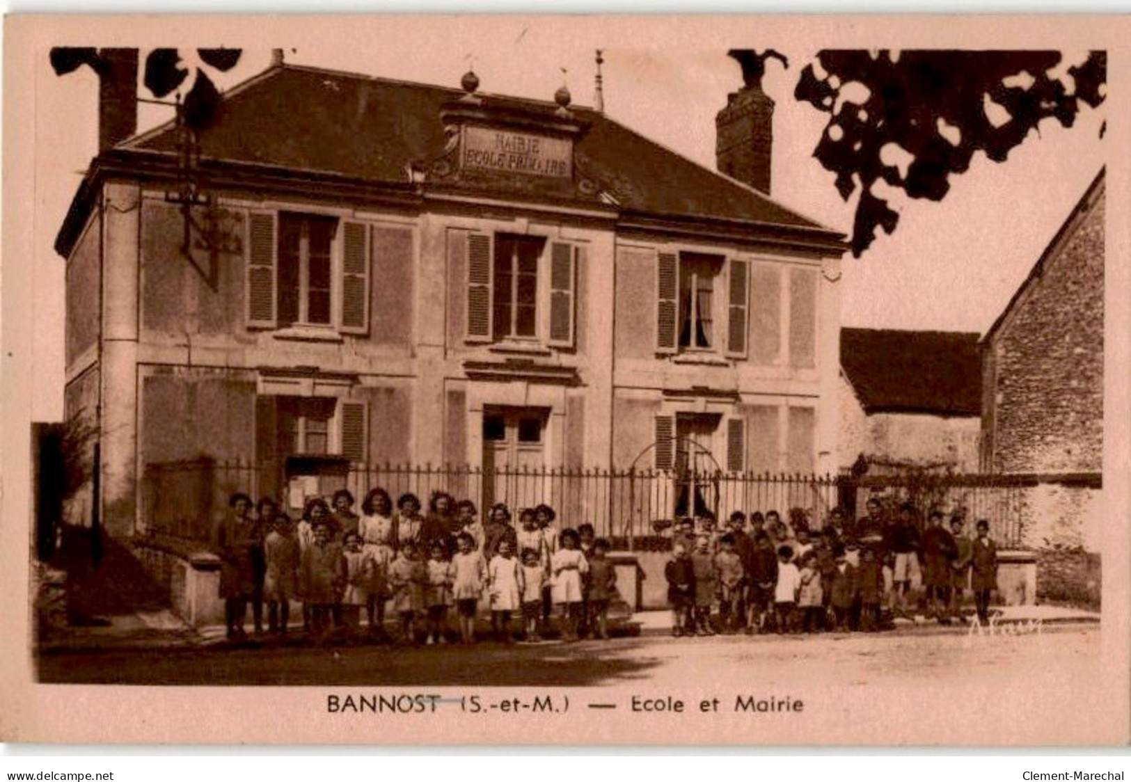 BANNOST: école Et Mairie - Très Bon état - Bagneaux Sur Loing