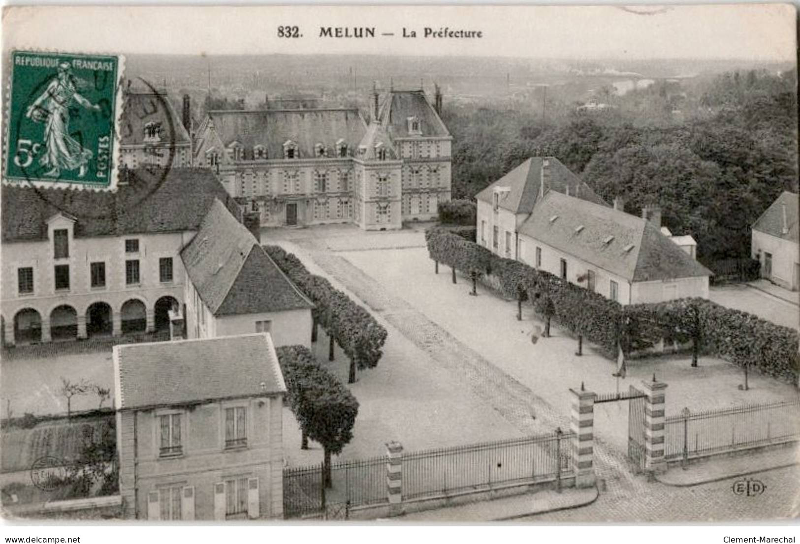 MELUN: La Préfecture - Très Bon état - Melun