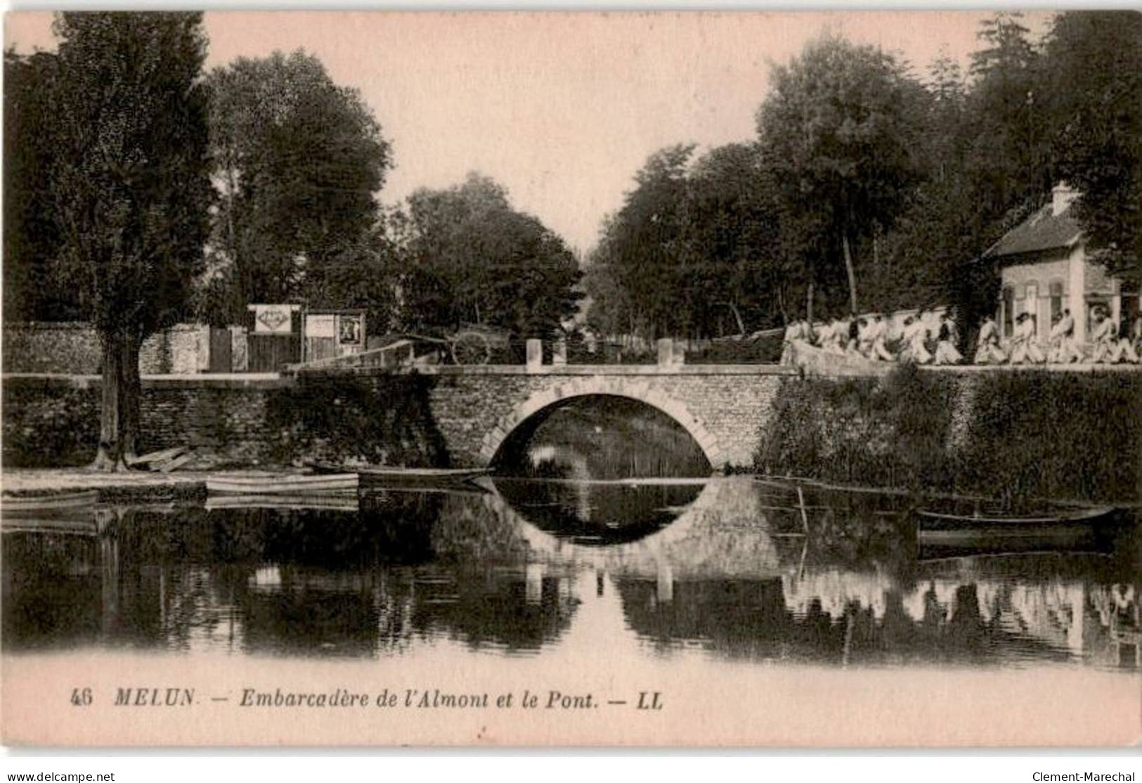 MELUN: Embarcadère De L'almont Et Le Pont - Très Bon état - Melun