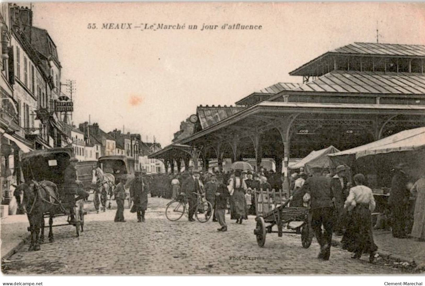 MEAUX: Le Marché Un Jour D'affluence - Très Bon état - Meaux